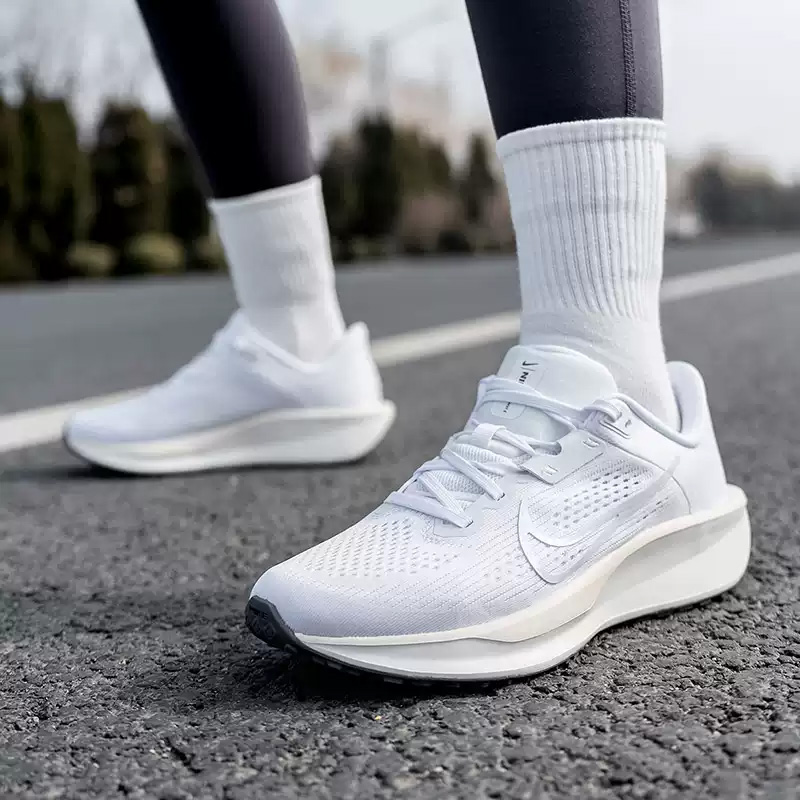 NIKE Kadın QEST 6 File Ayakkab - Women Shoes Jordan incelemesi ve fiyatı