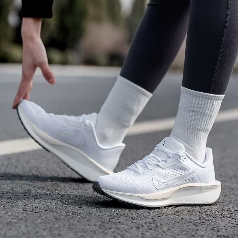 NIKE Kadın QEST 6 File Ayakkab - Women Shoes Jordan incelemesi ve fiyatı